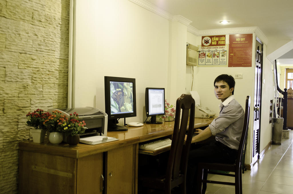 Hanoi Blue Moon Hotel Экстерьер фото