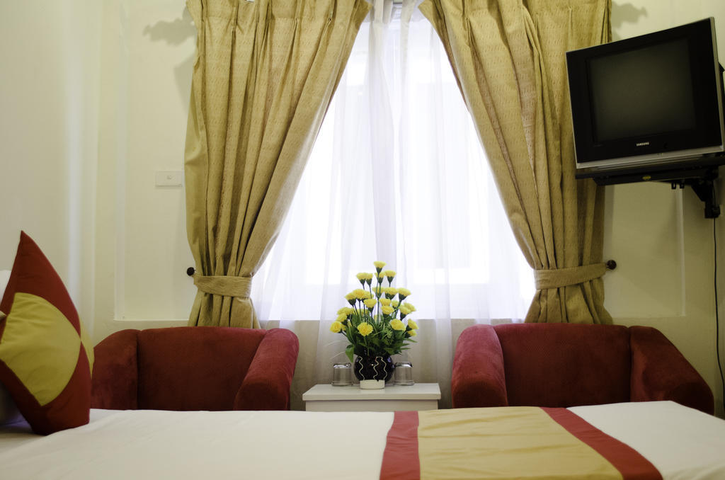 Hanoi Blue Moon Hotel Экстерьер фото